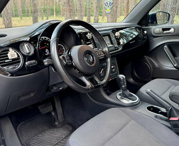Белый Фольксваген Битл, объемом двигателя 1.8 л и пробегом 172 тыс. км за 12900 $, фото 17 на Automoto.ua