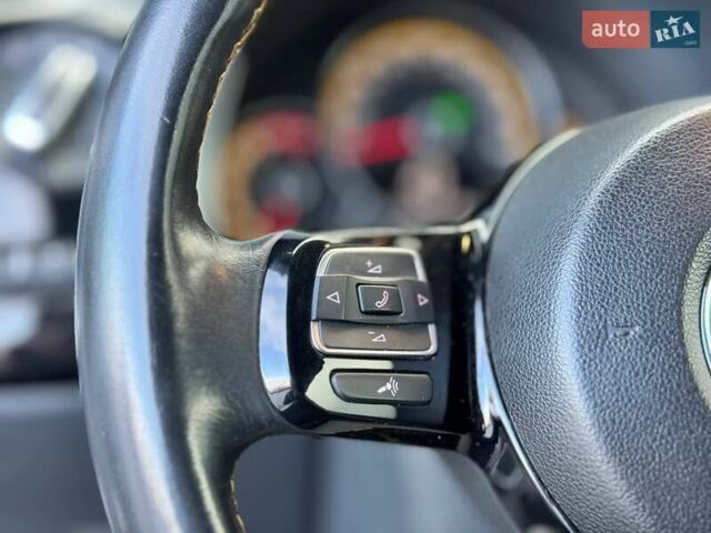 Белый Фольксваген Битл, объемом двигателя 1.8 л и пробегом 113 тыс. км за 11800 $, фото 44 на Automoto.ua