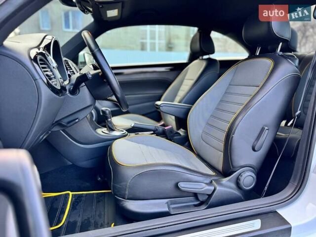 Белый Фольксваген Битл, объемом двигателя 1.8 л и пробегом 113 тыс. км за 11800 $, фото 33 на Automoto.ua