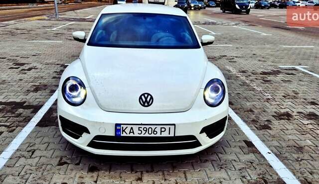 Білий Фольксваген Бітл, об'ємом двигуна 1.8 л та пробігом 160 тис. км за 14100 $, фото 6 на Automoto.ua