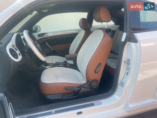 Білий Фольксваген Бітл, об'ємом двигуна 1.8 л та пробігом 99 тис. км за 11800 $, фото 6 на Automoto.ua