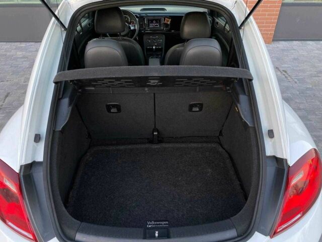 Белый Фольксваген Битл, объемом двигателя 1.8 л и пробегом 121 тыс. км за 11990 $, фото 21 на Automoto.ua