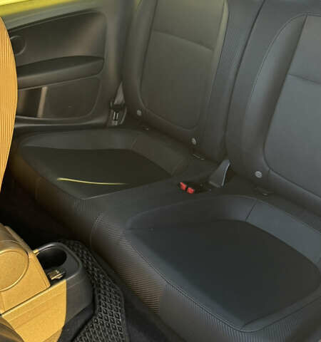 Білий Фольксваген Бітл, об'ємом двигуна 1.98 л та пробігом 107 тис. км за 16000 $, фото 13 на Automoto.ua