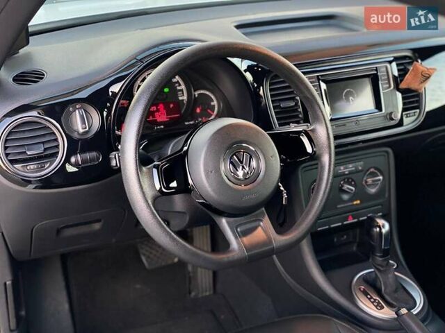Белый Фольксваген Битл, объемом двигателя 1.8 л и пробегом 121 тыс. км за 11990 $, фото 23 на Automoto.ua