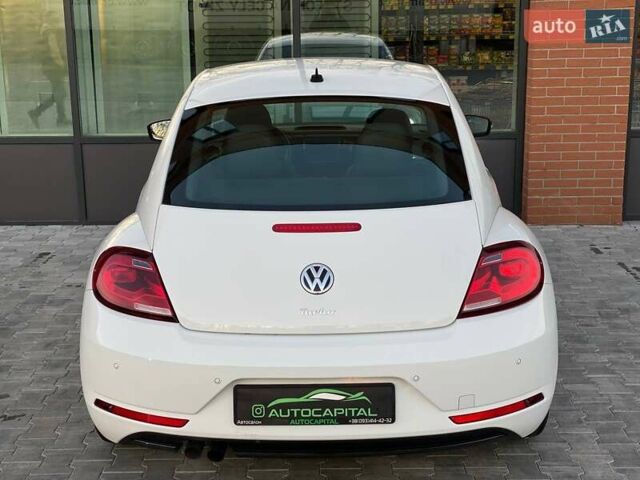 Белый Фольксваген Битл, объемом двигателя 1.8 л и пробегом 121 тыс. км за 11990 $, фото 12 на Automoto.ua