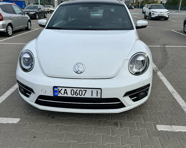 Білий Фольксваген Бітл, об'ємом двигуна 1.98 л та пробігом 107 тис. км за 16000 $, фото 24 на Automoto.ua