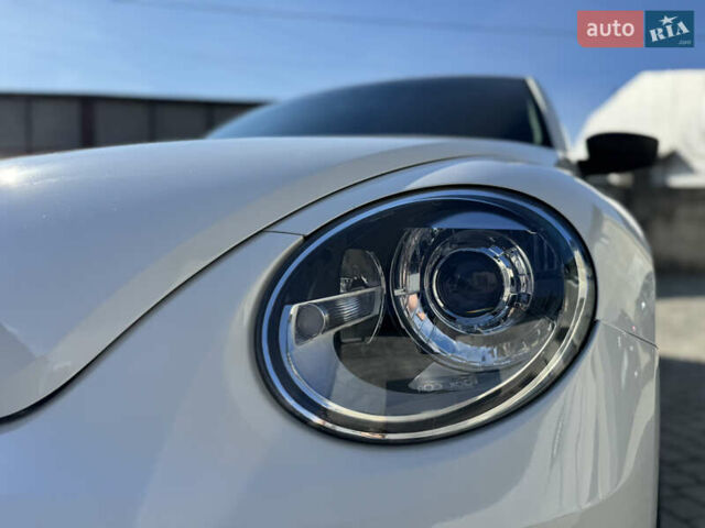 Белый Фольксваген Битл, объемом двигателя 1.98 л и пробегом 100 тыс. км за 12900 $, фото 8 на Automoto.ua