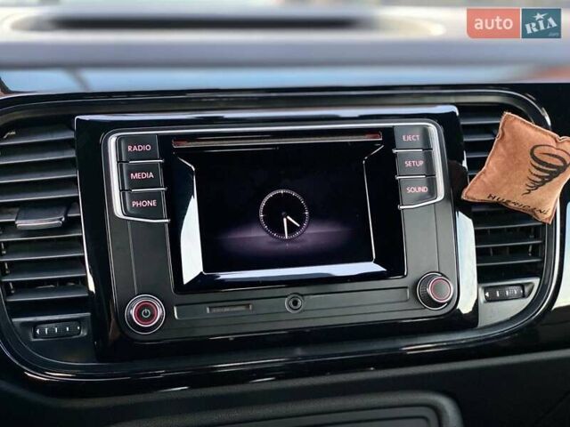 Белый Фольксваген Битл, объемом двигателя 1.8 л и пробегом 121 тыс. км за 11990 $, фото 27 на Automoto.ua