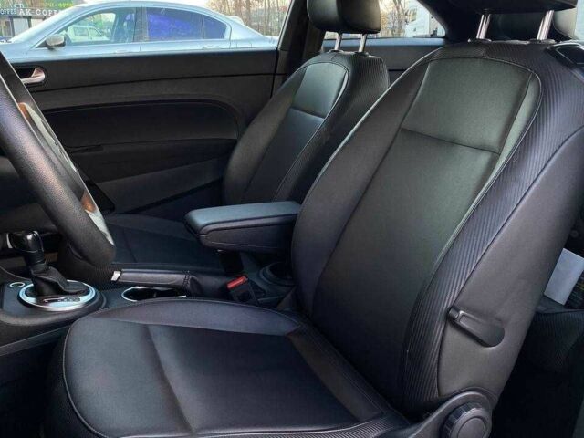 Белый Фольксваген Битл, объемом двигателя 1.8 л и пробегом 121 тыс. км за 11990 $, фото 19 на Automoto.ua