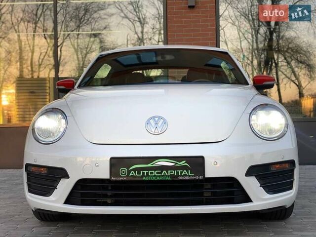 Белый Фольксваген Битл, объемом двигателя 1.8 л и пробегом 121 тыс. км за 11990 $, фото 4 на Automoto.ua