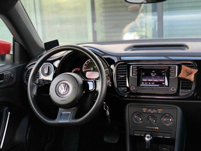 Белый Фольксваген Битл, объемом двигателя 1.8 л и пробегом 121 тыс. км за 11990 $, фото 23 на Automoto.ua