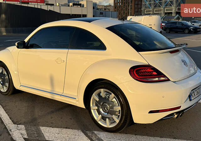 Білий Фольксваген Бітл, об'ємом двигуна 1.98 л та пробігом 107 тис. км за 16000 $, фото 10 на Automoto.ua