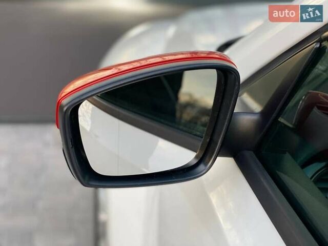 Белый Фольксваген Битл, объемом двигателя 1.8 л и пробегом 121 тыс. км за 11990 $, фото 16 на Automoto.ua