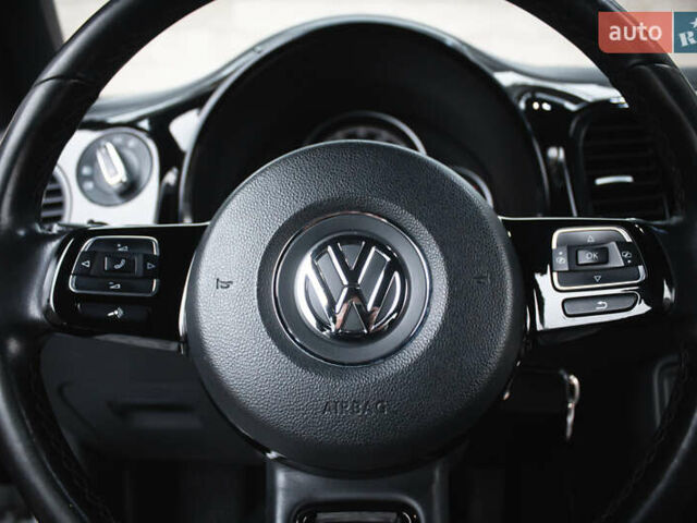 Білий Фольксваген Бітл, об'ємом двигуна 1.98 л та пробігом 126 тис. км за 12900 $, фото 24 на Automoto.ua