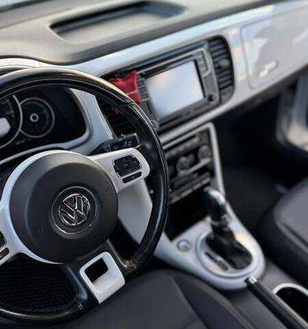 Білий Фольксваген Бітл, об'ємом двигуна 1.98 л та пробігом 107 тис. км за 16000 $, фото 1 на Automoto.ua