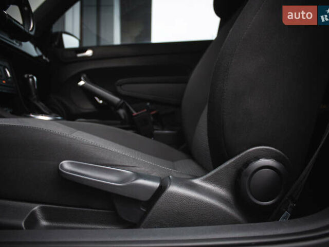 Білий Фольксваген Бітл, об'ємом двигуна 1.98 л та пробігом 126 тис. км за 12900 $, фото 27 на Automoto.ua