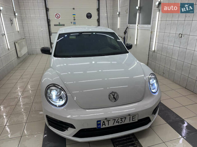 Белый Фольксваген Битл, объемом двигателя 1.98 л и пробегом 100 тыс. км за 12900 $, фото 22 на Automoto.ua