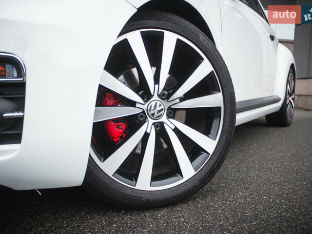 Білий Фольксваген Бітл, об'ємом двигуна 1.98 л та пробігом 126 тис. км за 12900 $, фото 8 на Automoto.ua