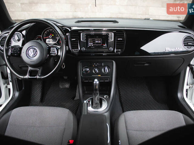 Білий Фольксваген Бітл, об'ємом двигуна 1.98 л та пробігом 126 тис. км за 12900 $, фото 13 на Automoto.ua