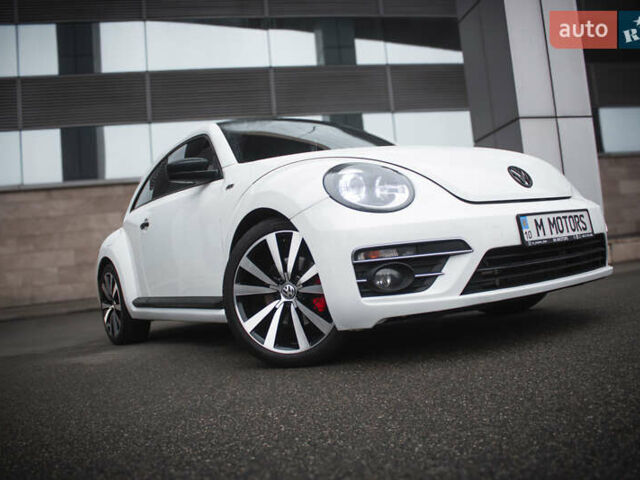 Білий Фольксваген Бітл, об'ємом двигуна 1.98 л та пробігом 126 тис. км за 12900 $, фото 1 на Automoto.ua