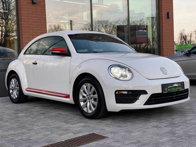 Белый Фольксваген Битл, объемом двигателя 1.8 л и пробегом 121 тыс. км за 11990 $, фото 2 на Automoto.ua