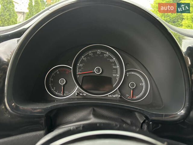 Белый Фольксваген Битл, объемом двигателя 1.98 л и пробегом 62 тыс. км за 12700 $, фото 57 на Automoto.ua