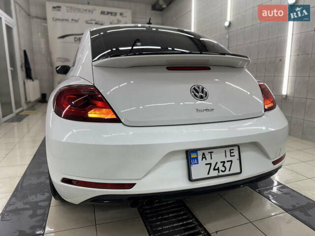 Белый Фольксваген Битл, объемом двигателя 1.98 л и пробегом 100 тыс. км за 12900 $, фото 20 на Automoto.ua