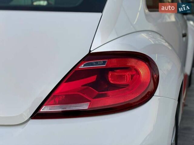 Белый Фольксваген Битл, объемом двигателя 1.8 л и пробегом 121 тыс. км за 11990 $, фото 14 на Automoto.ua