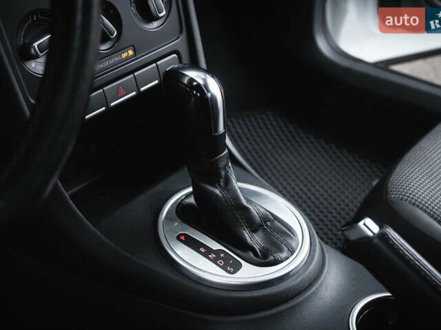 Білий Фольксваген Бітл, об'ємом двигуна 1.98 л та пробігом 126 тис. км за 12900 $, фото 21 на Automoto.ua