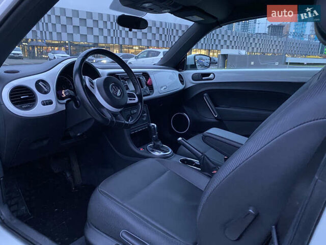 Білий Фольксваген Бітл, об'ємом двигуна 1.8 л та пробігом 107 тис. км за 10750 $, фото 9 на Automoto.ua