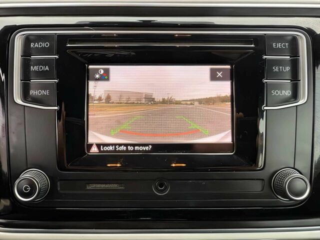 Білий Фольксваген Бітл, об'ємом двигуна 2 л та пробігом 46 тис. км за 8075 $, фото 10 на Automoto.ua