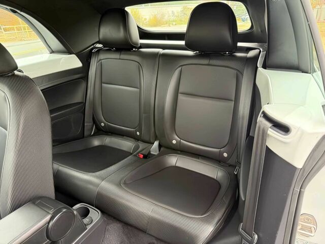 Білий Фольксваген Бітл, об'ємом двигуна 2 л та пробігом 46 тис. км за 8075 $, фото 13 на Automoto.ua