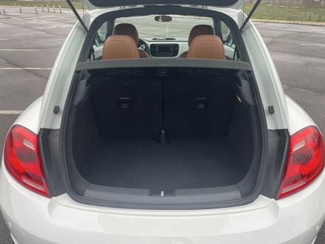 Білий Фольксваген Бітл, об'ємом двигуна 1.8 л та пробігом 154 тис. км за 12400 $, фото 3 на Automoto.ua