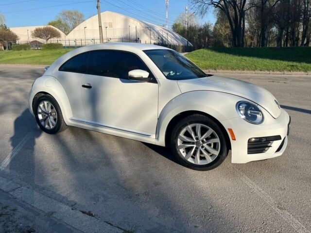 Белый Фольксваген Битл, объемом двигателя 0 л и пробегом 131 тыс. км за 13500 $, фото 4 на Automoto.ua