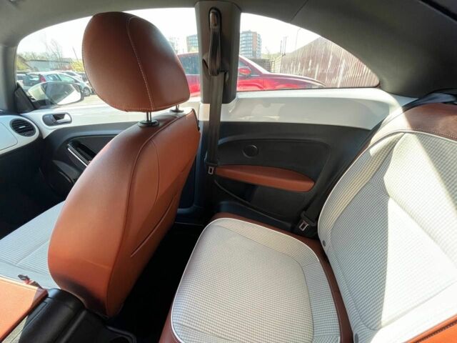 Белый Фольксваген Битл, объемом двигателя 0 л и пробегом 131 тыс. км за 13500 $, фото 16 на Automoto.ua