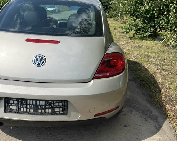 Бежевий Фольксваген Бітл, об'ємом двигуна 2.48 л та пробігом 109 тис. км за 7900 $, фото 4 на Automoto.ua