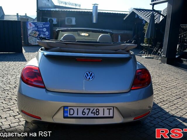 Бежевый Фольксваген Битл, объемом двигателя 2.5 л и пробегом 126 тыс. км за 8900 $, фото 5 на Automoto.ua