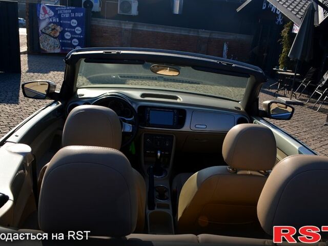 Бежевый Фольксваген Битл, объемом двигателя 2.5 л и пробегом 126 тыс. км за 8900 $, фото 6 на Automoto.ua