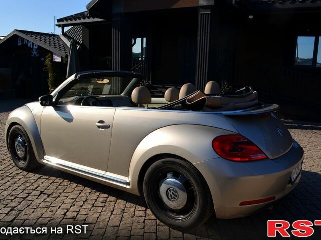 Бежевый Фольксваген Битл, объемом двигателя 2.5 л и пробегом 126 тыс. км за 8900 $, фото 4 на Automoto.ua