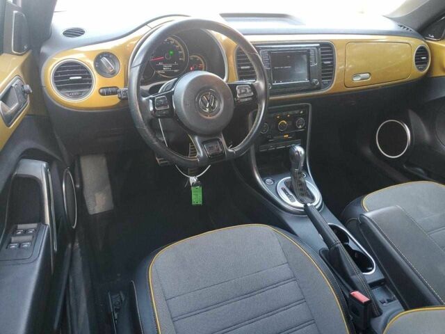 Бежевий Фольксваген Бітл, об'ємом двигуна 1.8 л та пробігом 153 тис. км за 2500 $, фото 7 на Automoto.ua