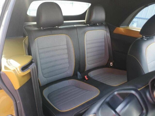 Бежевий Фольксваген Бітл, об'ємом двигуна 1.8 л та пробігом 153 тис. км за 2500 $, фото 9 на Automoto.ua