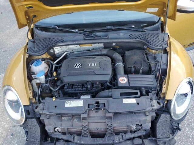 Бежевий Фольксваген Бітл, об'ємом двигуна 1.8 л та пробігом 153 тис. км за 2500 $, фото 10 на Automoto.ua