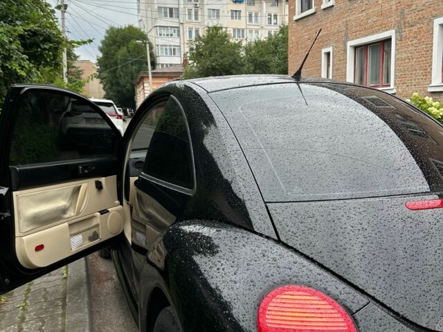 Черный Фольксваген Битл, объемом двигателя 2 л и пробегом 180 тыс. км за 4000 $, фото 5 на Automoto.ua