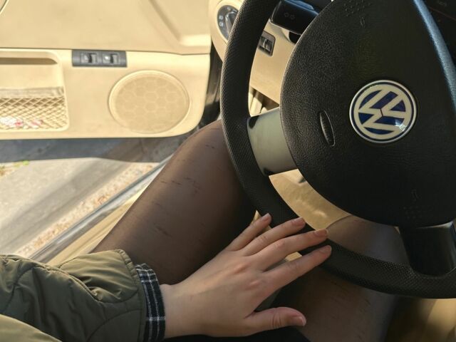 Черный Фольксваген Битл, объемом двигателя 2 л и пробегом 180 тыс. км за 4000 $, фото 6 на Automoto.ua