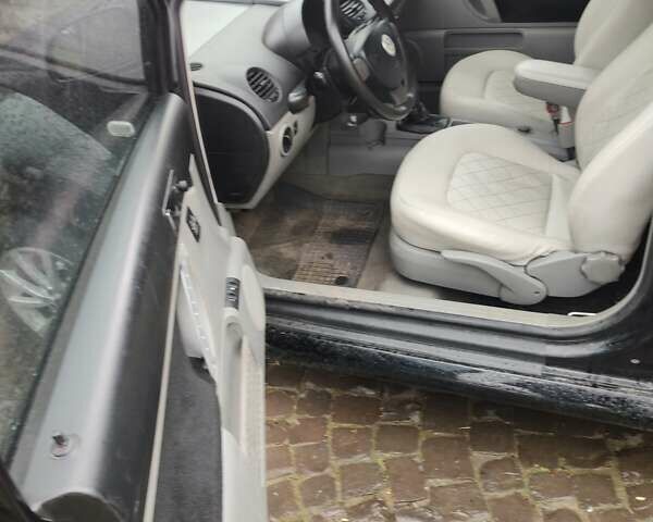 Черный Фольксваген Битл, объемом двигателя 2 л и пробегом 230 тыс. км за 4100 $, фото 3 на Automoto.ua