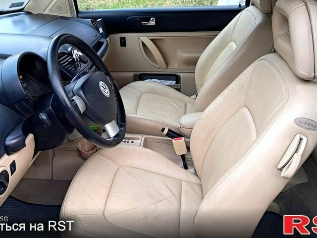 Черный Фольксваген Битл, объемом двигателя 2 л и пробегом 225 тыс. км за 3200 $, фото 1 на Automoto.ua