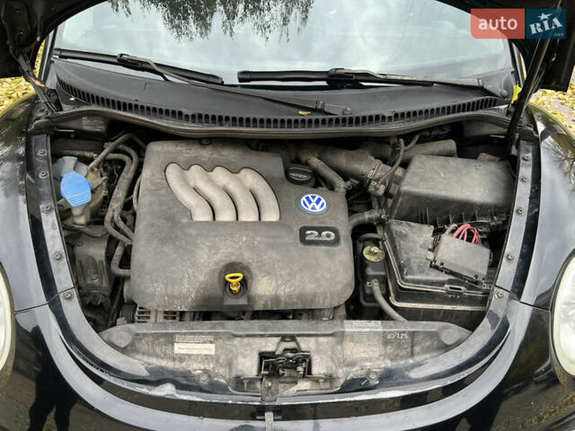 Черный Фольксваген Битл, объемом двигателя 2 л и пробегом 248 тыс. км за 4000 $, фото 7 на Automoto.ua