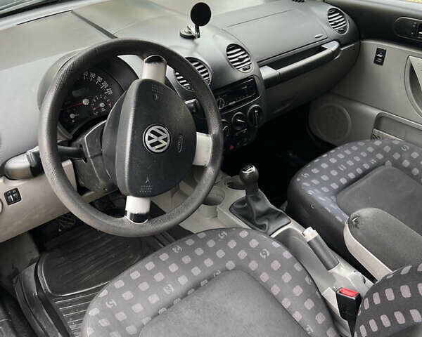 Черный Фольксваген Битл, объемом двигателя 2 л и пробегом 248 тыс. км за 4000 $, фото 6 на Automoto.ua