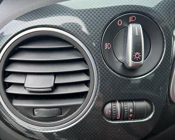 Черный Фольксваген Битл, объемом двигателя 1.98 л и пробегом 166 тыс. км за 10900 $, фото 13 на Automoto.ua