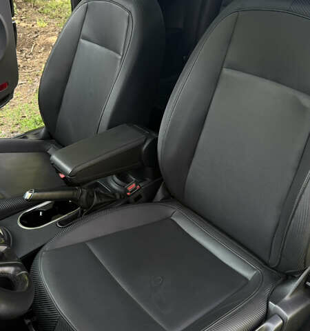 Чорний Фольксваген Бітл, об'ємом двигуна 2.5 л та пробігом 126 тис. км за 10900 $, фото 10 на Automoto.ua